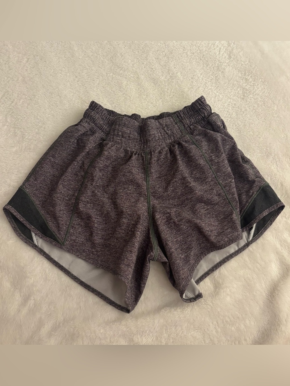 Lululemon Gray Hotty Hot Shorts 4” (tall)